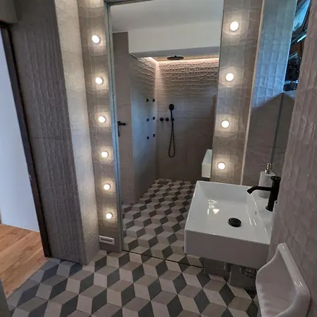 Villa W Lesie Z Widokiem Na Jezioro I Gory Oraz Prywatnym Basenem, Sauna, Kominkiem, Lasem I Ogrodem *