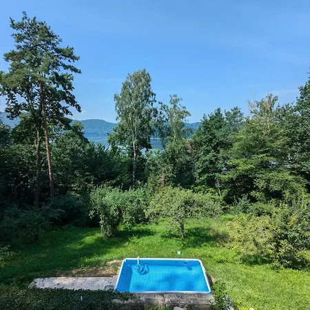 W Lesie Z Widokiem Na Jezioro I Gory Oraz Prywatnym Basenem, Sauna, Kominkiem, Lasem I Ogrodem Roznow