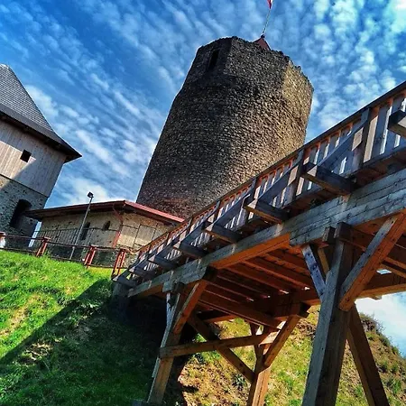 Modernistyczna Poety I Aktorki, Z Widokiem Na Jezioro I Gory Oraz Prywatnym Basenem, Sauna, Kominkiem, Lasem I Ogrodem Villa Roznow